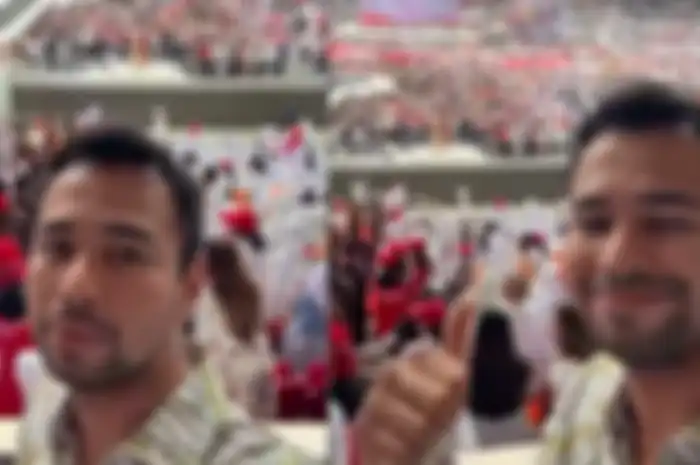 Presenter Raffi Ahmad rupanya terlibat dalam acara relawan Jokowi Nusantara Bersatu yang digelar di Gelora Bung Karno (GBK) pada Sabtu (26/11/2022),