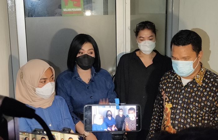 Syahrini saat ditemui di Pengadilan Negeri Jakarta Selatan pada Rabu (4/11/2020).