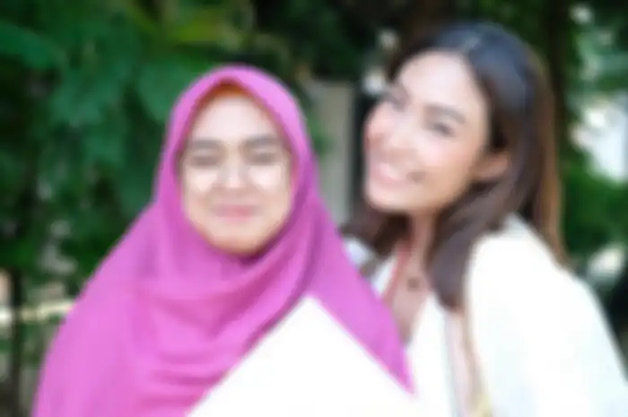 Gerebek Rumah Ayu Dewi, Ria Ricis Temukan Piring Berlapis Emas! 