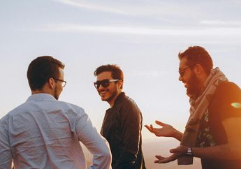 4&nbsp;Arti Mimpi Bertemu Teman Lama, Tanda Akan Ada Peristiwa Tak Terduga, Bersiaplah!