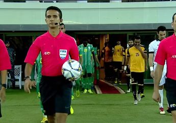 Kalah dari PSS, Pelatih PSM Soroti Keputusan Kontroversial Wasit