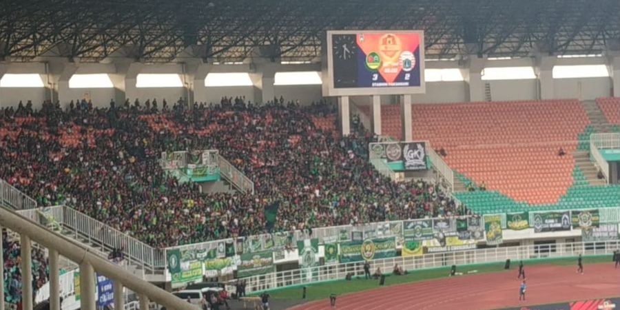 Hangatnya Suasana Persahabatan Kabomania dengan Pendukung Persija