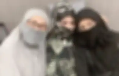 Banyak Cowok Wira-wiri Datangi Rumahnya, Tetangga Pedangdut Senior Ini Sampai Terganggu Lihat Tingkahnya, Ternyata Ini yang Terjadi hingga Bikin Risih Sendiri!
