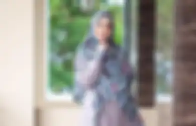 Intip 2 Model Sepatu Syar'i Bikinan Anisa Rahma. Biar Terhindar Najis!
