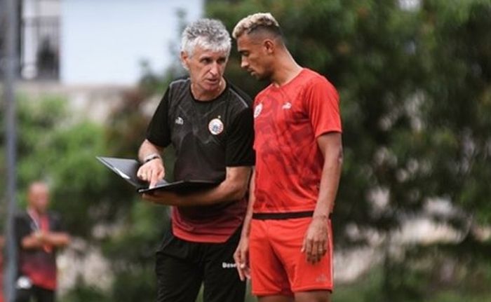 Pelatih Persija Jakarta, Ivan Kolev, bersama Bruno Matos.