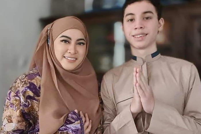 Hidup dengan keluarga ayah kandug setelah ditingal sang ibu, begini kondisi anak Jane Shalimar, Muhammad Zarno.