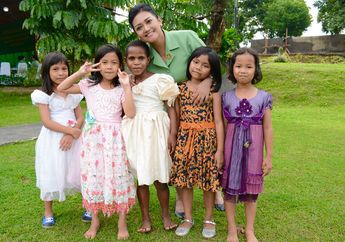 Jadi Ibu Persit, Bella Saphira Tampil Anggun Temani Sang Suami di HUT TNI Ke-73