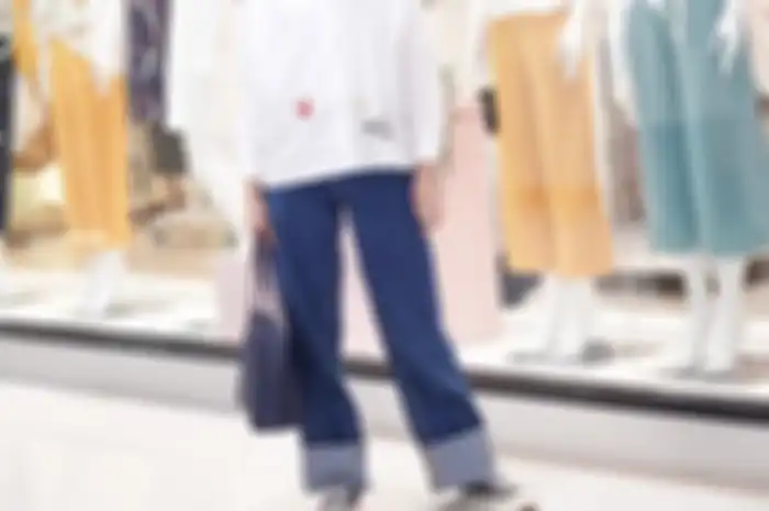 Model jeans kekinian untuk hijabers