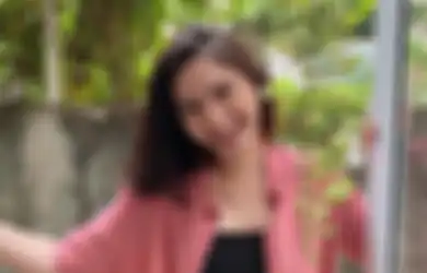 Kasual Hingga Formal, Intip 5 Outfit Pink Menawan Malaikha Dayanara