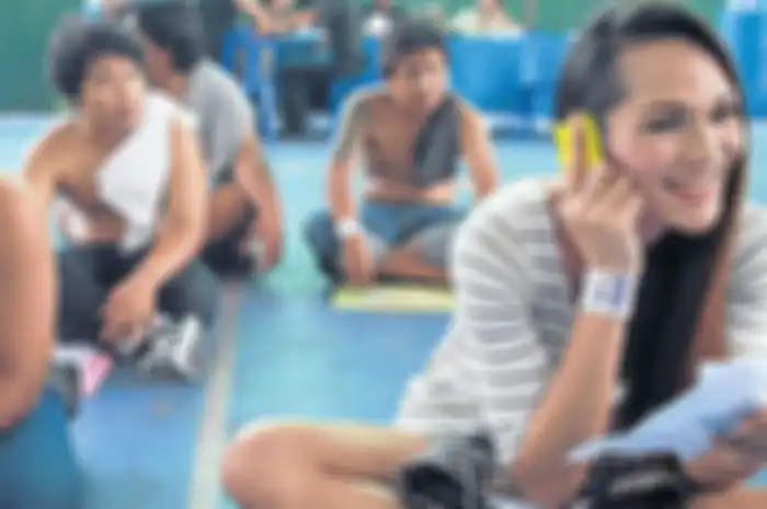 Para Ladyboy saat menjalani wajib militer di Thailand