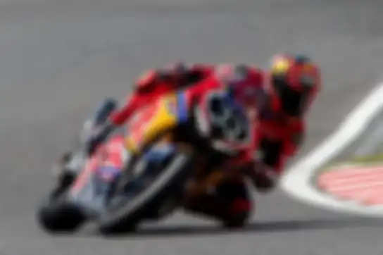 Stefan Bradl belum seminggu tampil di Suzuka 8 Hours, pekan ini balapan di Brno dan pekan depan di Red Bull Ring