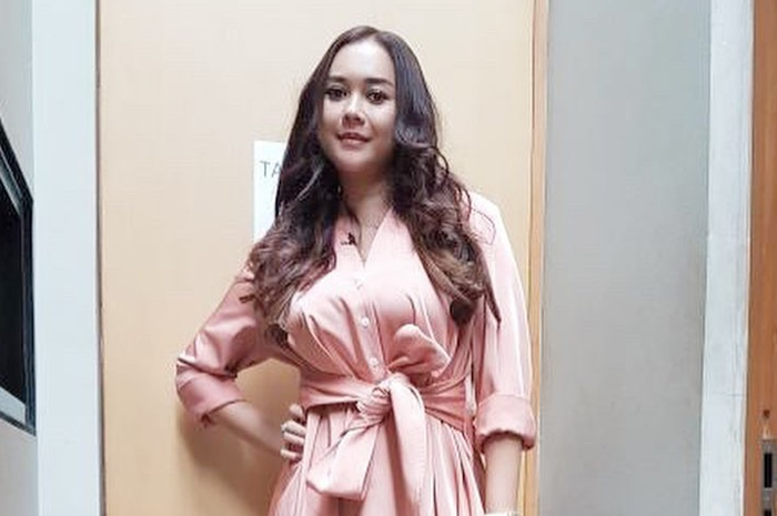 Potret Aura Kasih