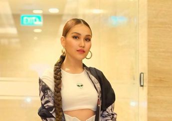 Sempat Banting Setir Jualan Bakpao Gegara Sepi Job Saat Pandemi, Intip Dapur di Rumah Artis Ayu Ting Ting yang Dilengkapi dengan Microwave Mini dan Oven