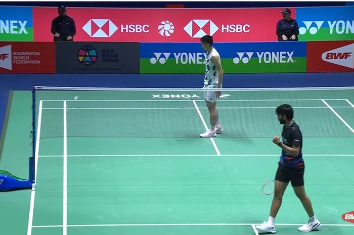 Chou Tien Chen (Taiwan) saat berhadapan dengan Kidambi Srikanth (India) pada babak 32 besar French Open 2024 di Adidas Arena, Paris, Prancis, Rabu (6/3/2024).