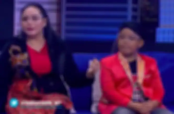 Yan Vellia dan Saka