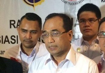 Menhub Budi Karya Ungkap Kronologi Sriwijaya Air SJ-182 Lepas Landas Hingga Hilang Kontak