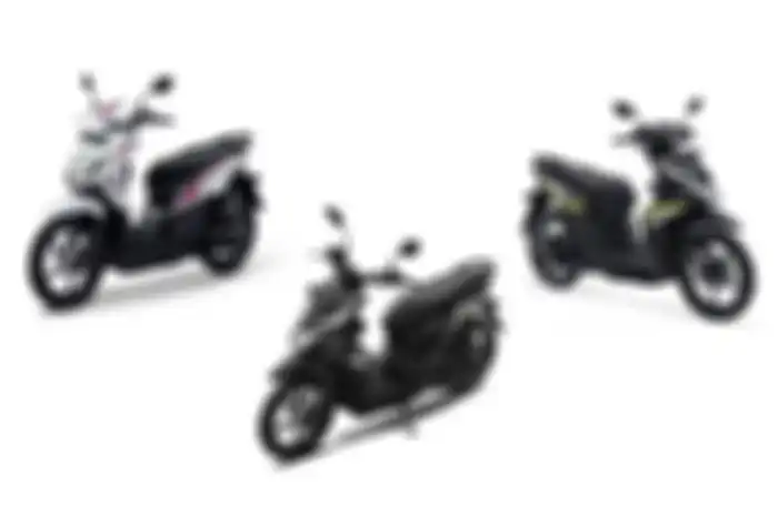 Honda BeAT Pop (kiri atas), BeAT Sporty (kanan atas) dan BeAT Street (tengah)
