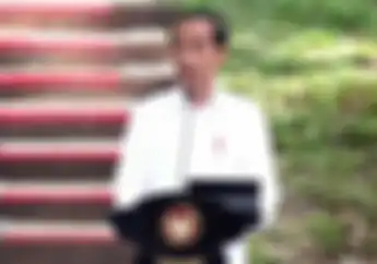 Presiden Jokowi Ikutan Tren Pinjam Dulu Seratus, Mirip Pembalap MotoGP Maverick Vinales