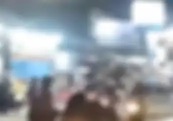 Mencekam, Detik-detik Ormas Bentrok Lawan Debt Collector di Tangerang, Acungkan Senjata Tajam