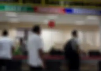 Waduh, Ternyata Dilarang Masuk ke Samsat Kalau Pakai Pakaian Begini