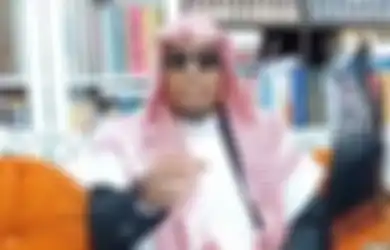 Sempat Pegang Kaki Polisi, Begini Detik-detik Penangkapan Ustaz Maaher At-Thuwalib