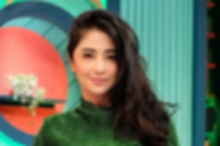 Dewi Perssik