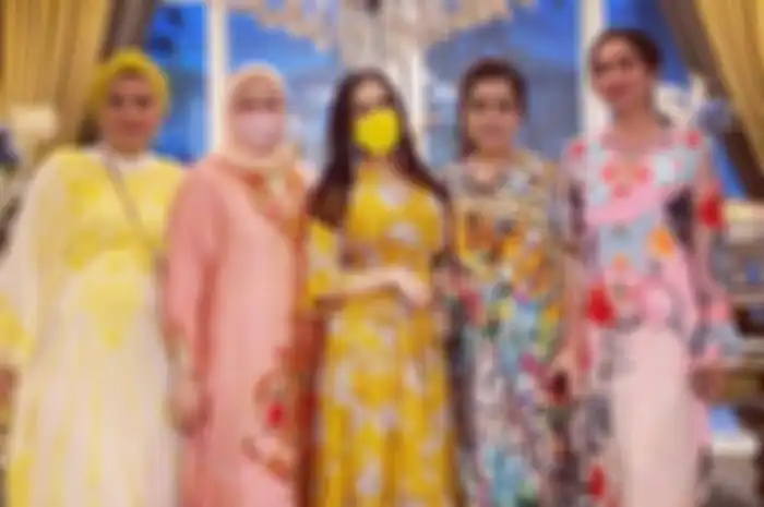 Mayangsari bersama geng sosialitanya