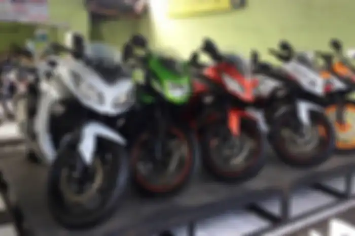 Ilustrasi showroom motor bekas