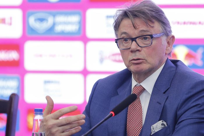 Pelatih anyar timnas Vietnam, Philippe Troussier disebut punya daftar lebih dari 20 nama pemain keturunan siap dinaturalisasi.