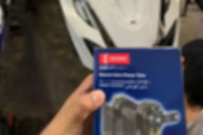 Motor matic Honda Vario 160 pasang spare part klakson aftermarket. Segini modalnya.