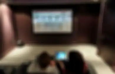 Rasain Sensasi Nonton Bioskop di Rumah Pake Proyektor LED X1