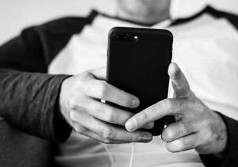 Stop Nonton Film Dewasa! Ternyata Berdampak pada Psikologis, Loh!