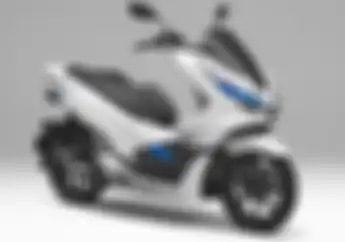Setelah Honda PCX Hybrid, AHM Bakal Luncurkan PCX Bermesin Listrik di Tahun Ini?