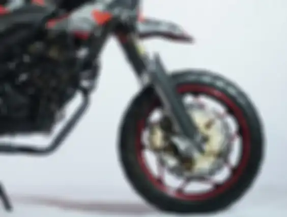 Honda CB150R generasi pertama bergaya touring