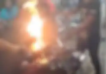 Ngeri Banget! Video Tangki RX King Semburkan Api Besar, Bikers Malah Bersorak Kegirangan