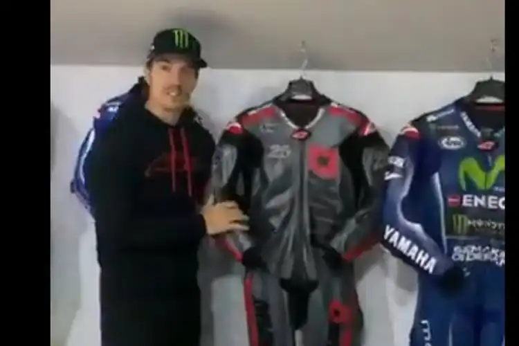 Gak Disangka, Maverick Vinales Tak Hanya Loyal Tetap Sama Yamaha, Loyal Juga Sama Yang Satu Ini