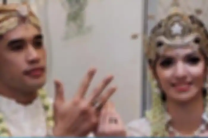 Cincin kawin Nia Ramadhani-Ardi Bakrie