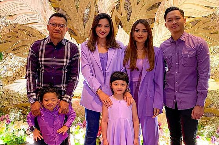 Keluarga Anang Hermansyah dan Ashanty 