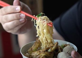 9 Arti Mimpi Makan Mie Disebut Isyaratkan Soal Kesehatan hingga Kebahagiaan, Simak Tafsir Lengkapnya!