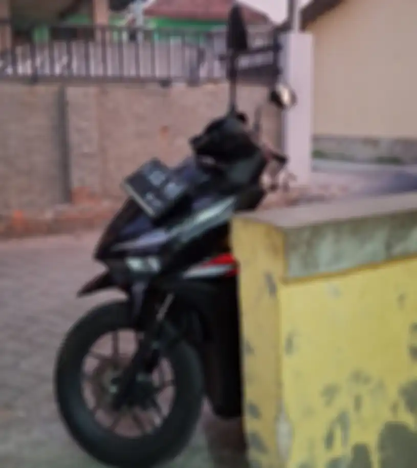 Honda Vario 125 yang dipinjamkan untuk Reza Winaldhi selama Honda Vario 160 miiliknya dicek.