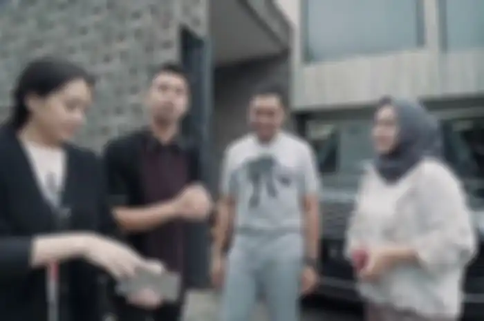 Tampak depan rumah Ahmad Sahroni yang terekam dalam vlog Raffi Ahmad