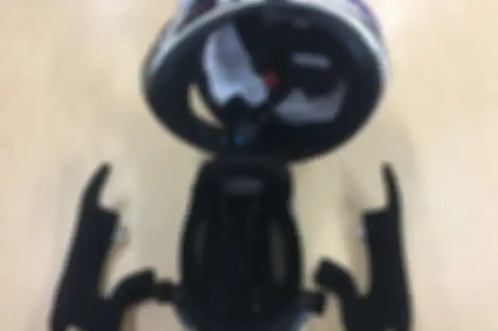 Busa helm bisa dilepas dan dicuci