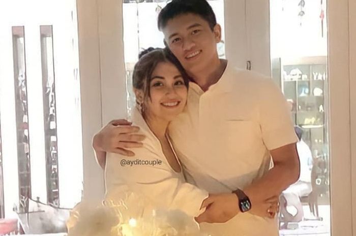 Ayu Ting Ting dan Adit Jayusman