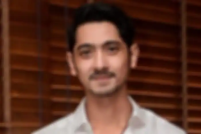 Arya Saloka