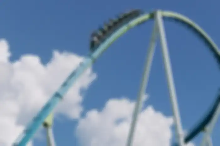 ilustrasi roller coaster