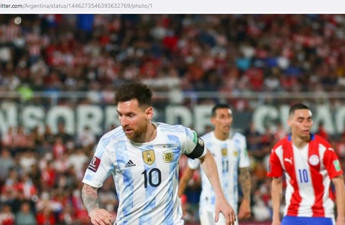 Megabintang timnas Argentina, Lionel Messi, beraksi dalam laga Kualifikasi Piala Dunia 2022 Zona Amerika Selatan kontra timnas Paraguay di Stadion Defensores del Chaco, Kamis (7/10/2021).