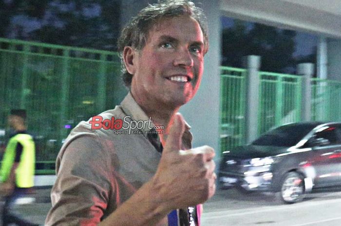 Publik Vietnam tahu Alex Pastoor tidak mungkin menggunakan formasi 9 bek di Timnas Indonesia.
