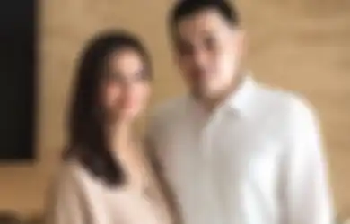 Jadi Nyonya Richard Kevin, Cut Tari Bagikan Potret Lebaran Bersama Suami dan Ketiga Anaknya, Netizen Justru Salfok dengan Kecantikan Paripurna Sang Aktris