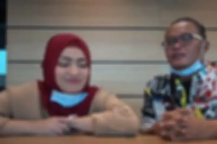 Istrinya minta makanan tak biasa, Sule curigai gelagat aneh Nathalie Holscher, ada apa?