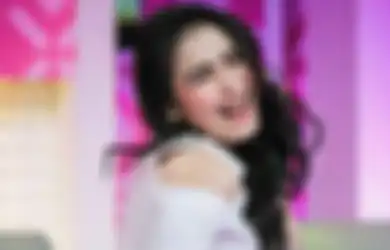 Untung Belum Terlanjur Nyebur, Ketua Umum PAN Sudah Wanti-wanti Ayu Ting Ting Soal Bahayanya Politik: Pokoknya Jangan!